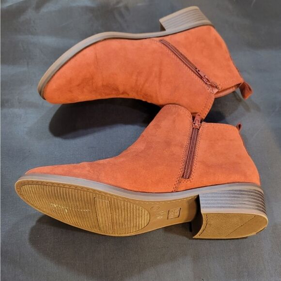 TIME & TRU WOMEN'S ZIPPER CLOSURE BOOTIE - Picture 11 of 16